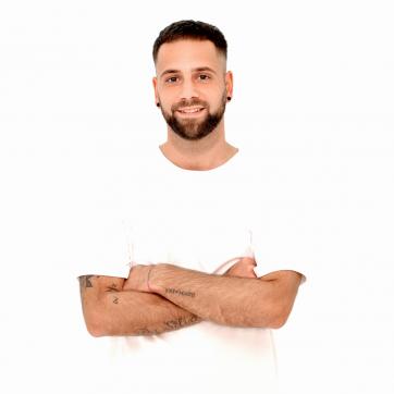 Karaktere Model Andre F.