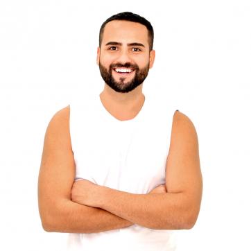 Karaktere Model Kennedy M.
